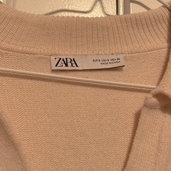 Zara Cream Long-sleeve Collared V-neck Sweater - Picture 2 of 4